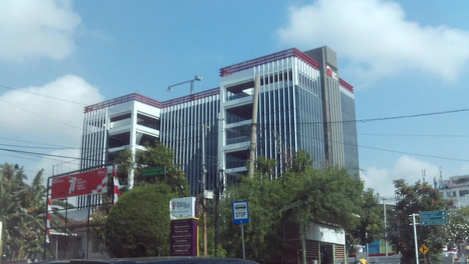 Gedung kantor OJK Regional 7 Sumatera Bagian Selatan di Palembang